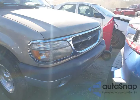 2000 Ford Explorer Xlt из США, поврежденный, VIN 1FMZU63X0YZC21057